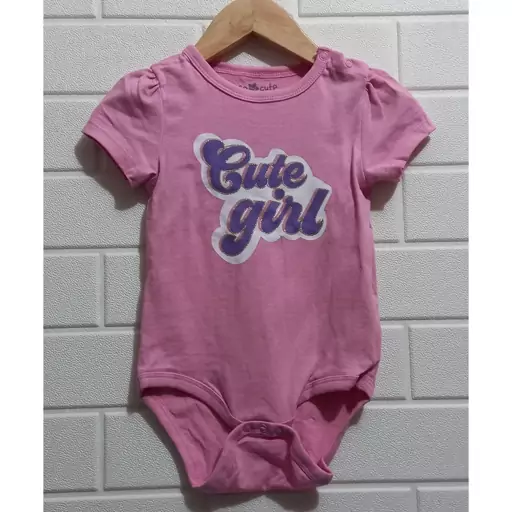 بادی زیردکمه نوزادی دخترانه